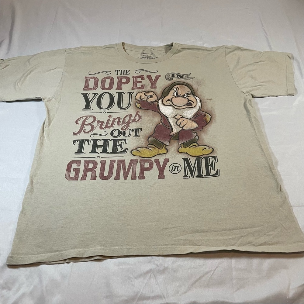 Disney Store Grumpy Dwarf T-Shirt XL Tan Snow White Seven Dwarfs Graphic Tee